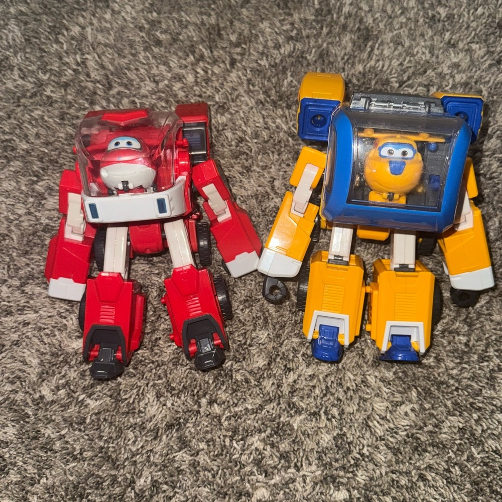 Super Wings Season 5 Supercharged Robot Suits – Jett & Donnie
